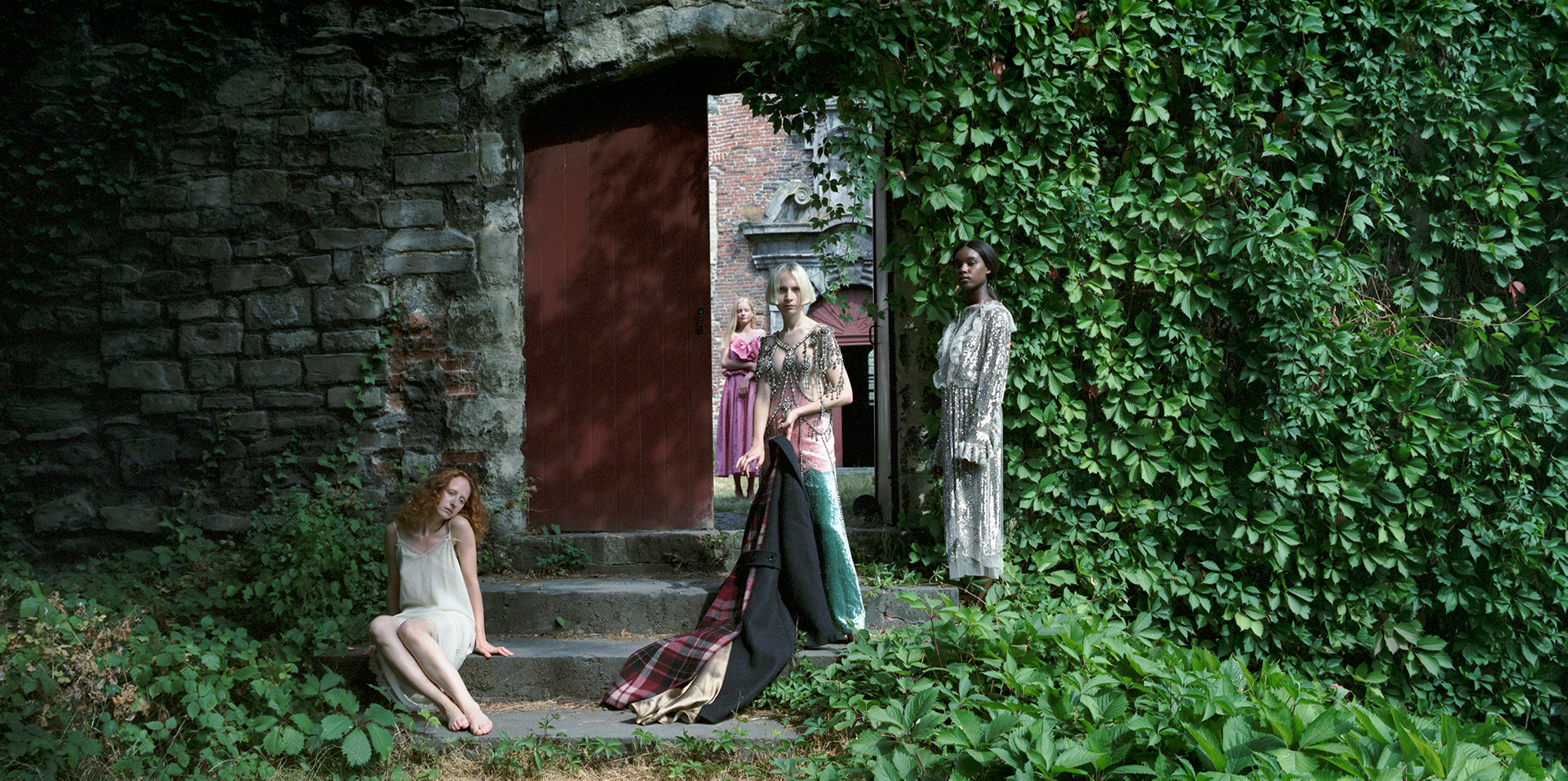 De Zeven Werken van Barmhartigheid: Dress the poor