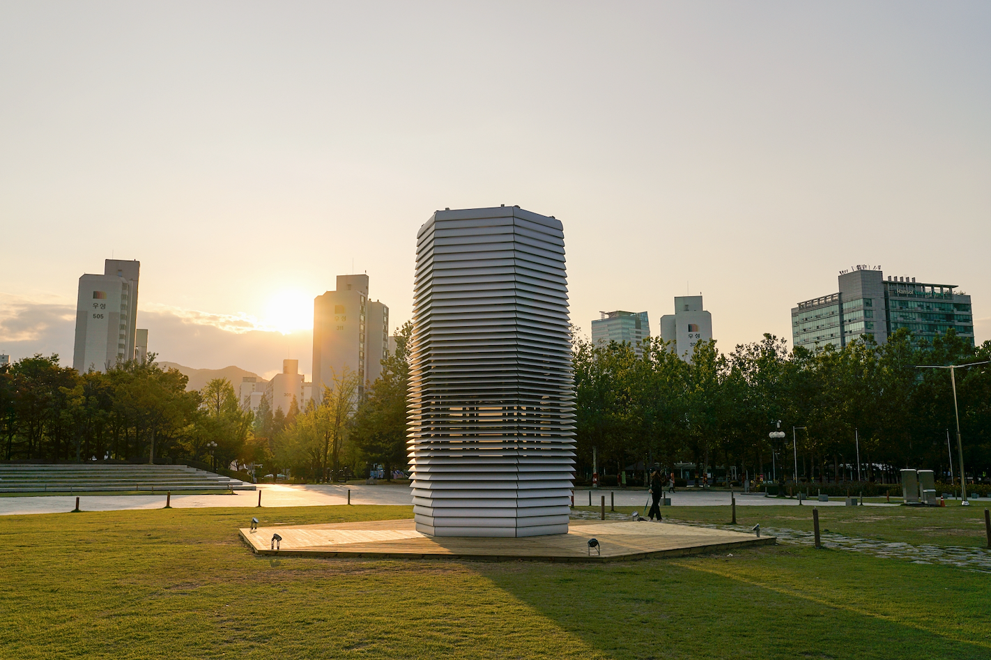 Smog Free Tower