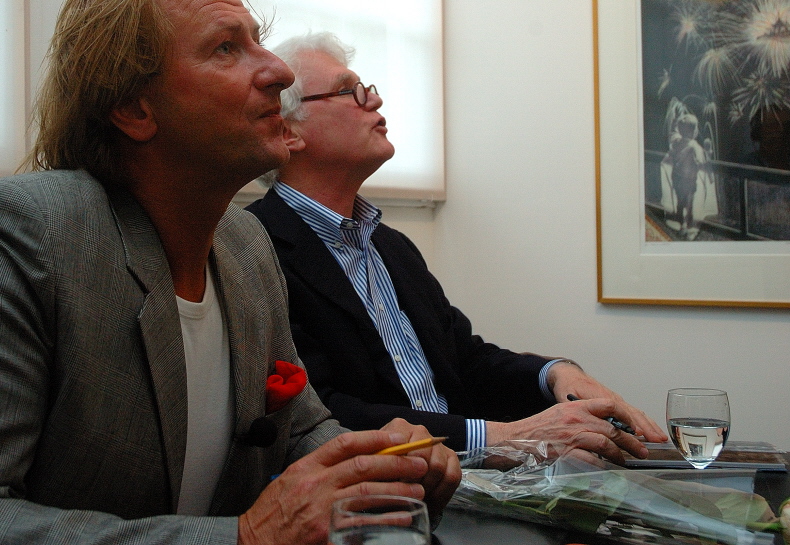 Signeersessie Harald Vlugt en Adriaan van Dis. Foto: Rielle Boerland